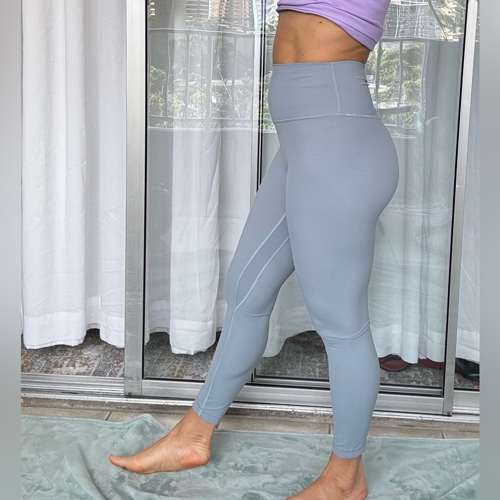 Lululemon Align™ High-Rise Pant 25" inseam size 6 light blue | grey
